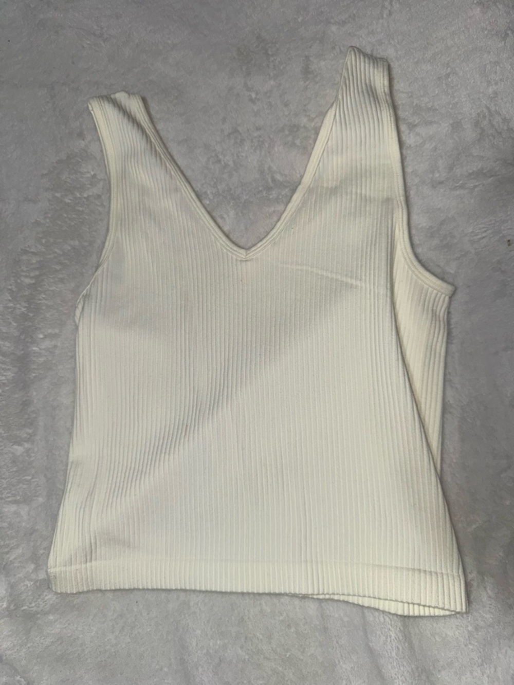 Gypsy and Jade NWOT Ribbed V-Neck Cropped Tank Top - Cream